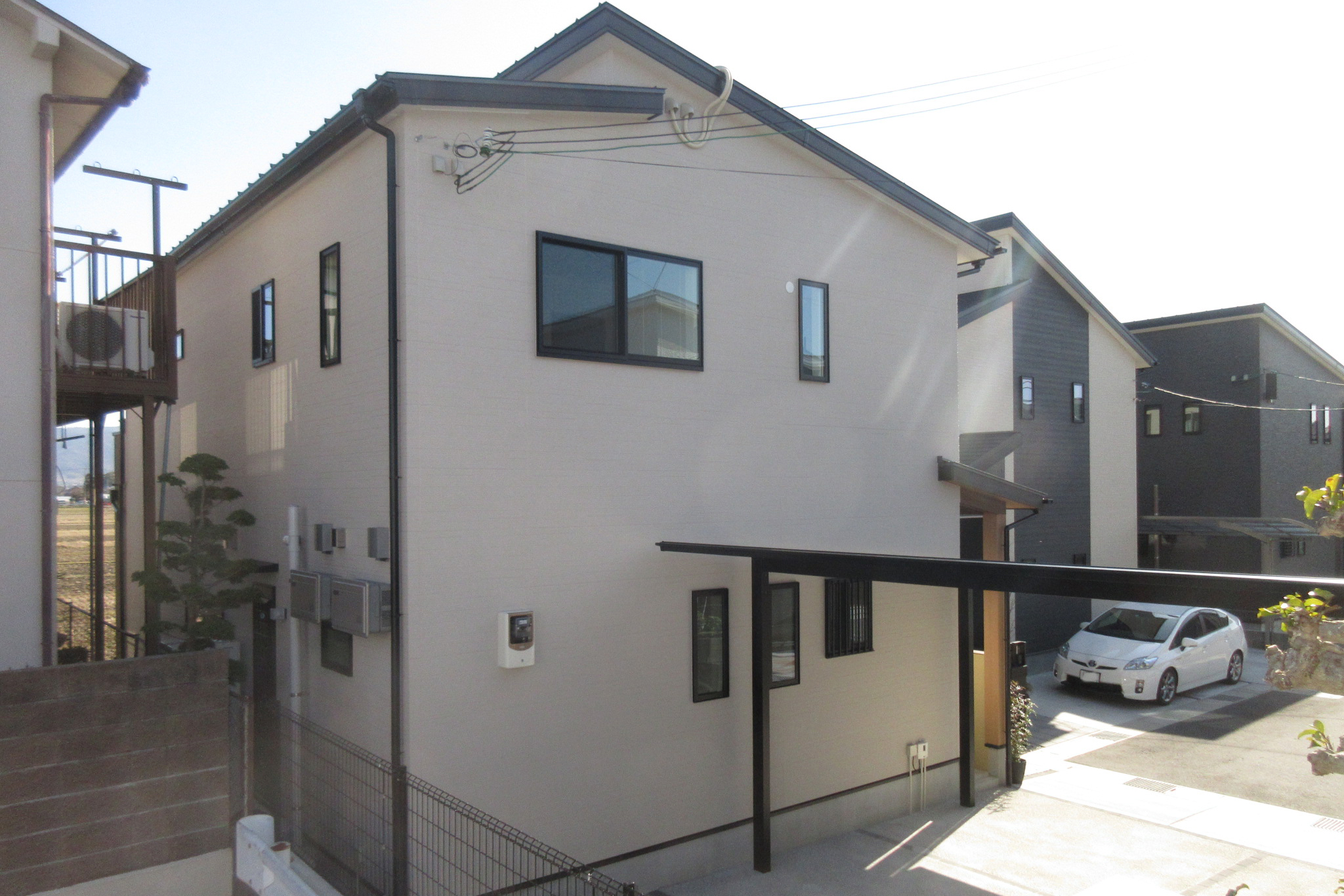 遠くまで広がる田園風景がリビングから見れるおうち